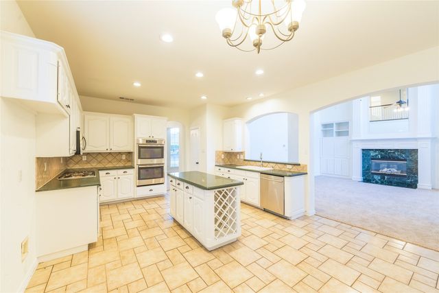 3305 Estacado Lane, Plano, TX 75025