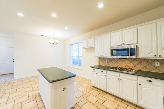 3305 Estacado Lane, Plano, TX 75025