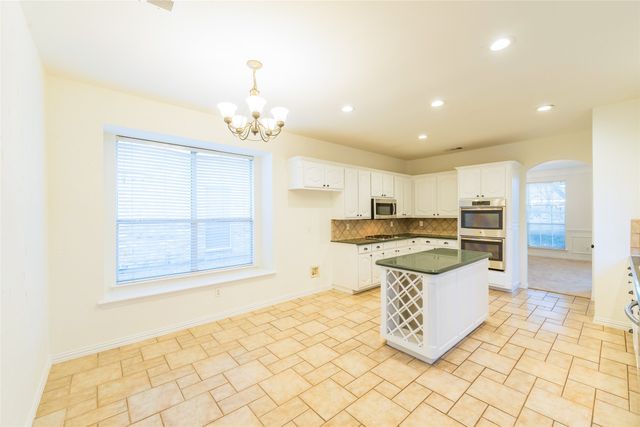 3305 Estacado Lane, Plano, TX 75025