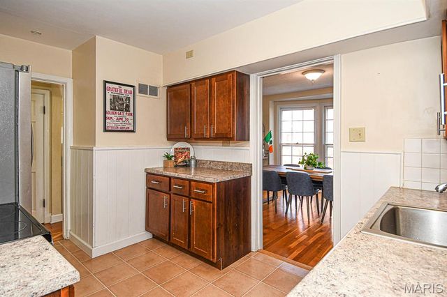 1412 Gardenia Drive, St Louis, MO 63119