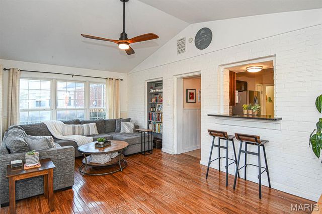 1412 Gardenia Drive, St Louis, MO 63119