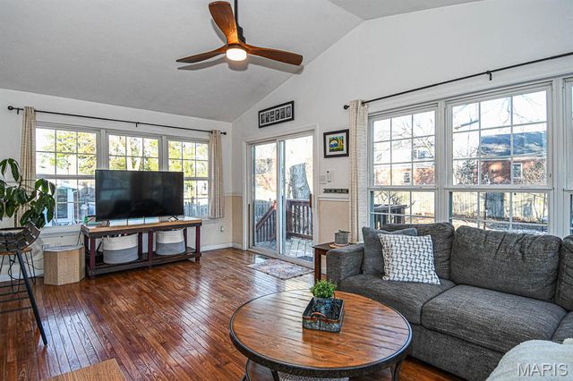 1412 Gardenia Drive, St Louis, MO 63119