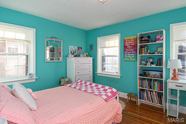 1412 Gardenia Drive, St Louis, MO 63119