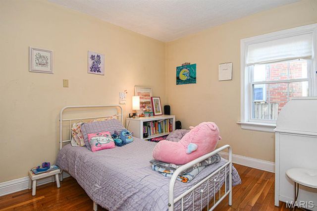 1412 Gardenia Drive, St Louis, MO 63119