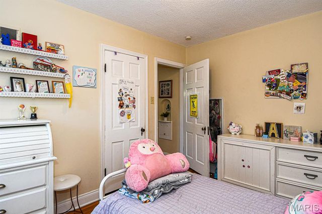 1412 Gardenia Drive, St Louis, MO 63119