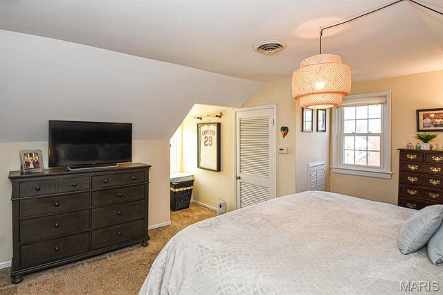 1412 Gardenia Drive, St Louis, MO 63119