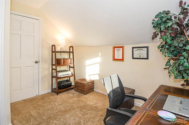 1412 Gardenia Drive, St Louis, MO 63119