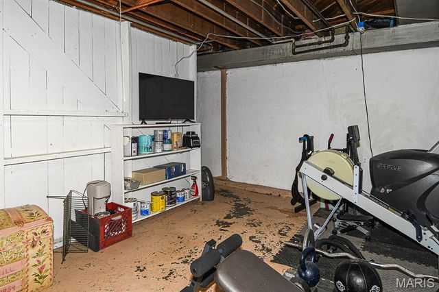 1412 Gardenia Drive, St Louis, MO 63119