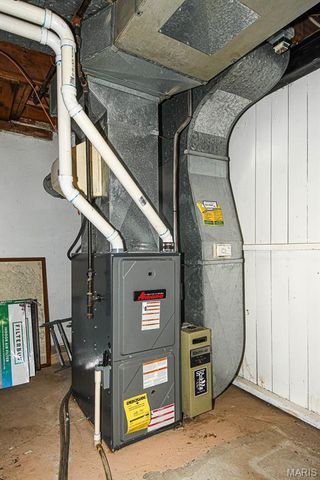 1412 Gardenia Drive, St Louis, MO 63119