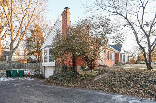 1412 Gardenia Drive, St Louis, MO 63119