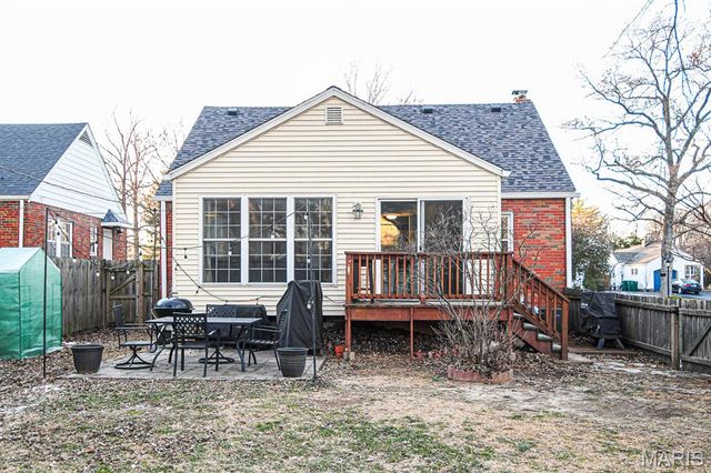 1412 Gardenia Drive, St Louis, MO 63119