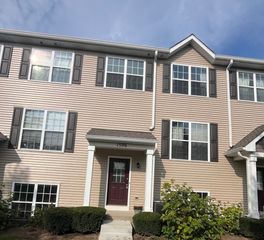 1506 W Turtle Creek Lane 1506, Round Lake, IL 60073