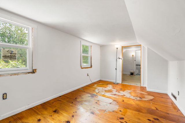 73 Danville Road, Kingston, NH 03848