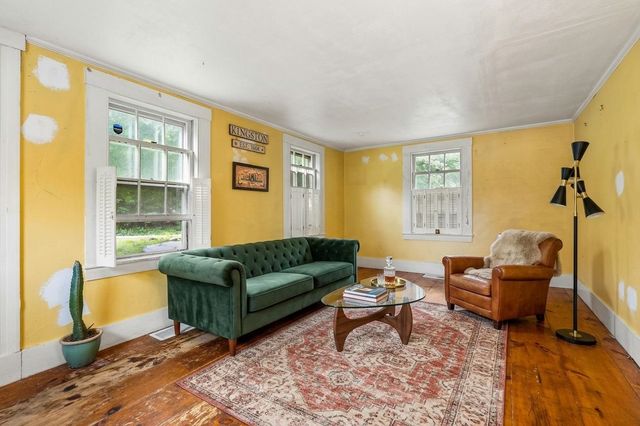 73 Danville Road, Kingston, NH 03848