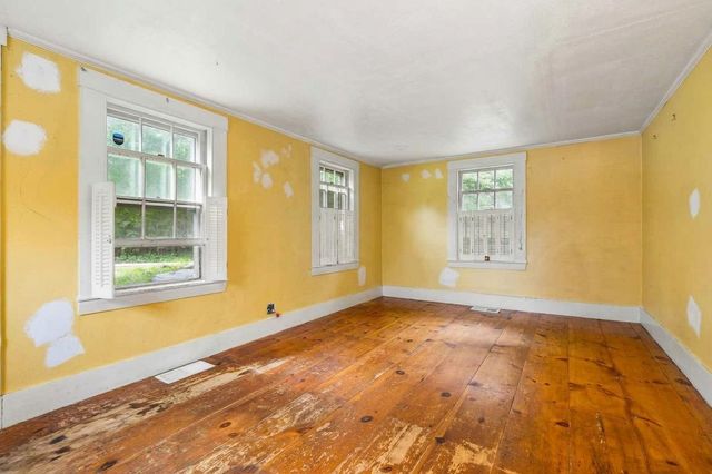 73 Danville Road, Kingston, NH 03848