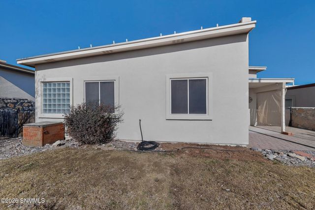 3017 Zacatecas Court, Las Cruces, NM 88012