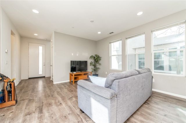 149 Acamar, Irvine, CA 92618