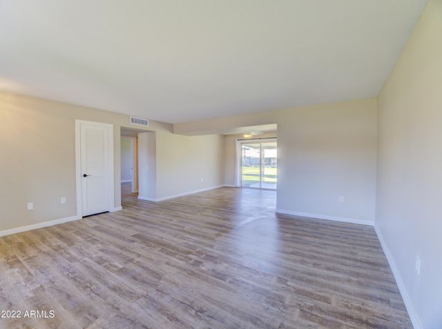 10007 W SHASTA Drive, Sun City, AZ 85351