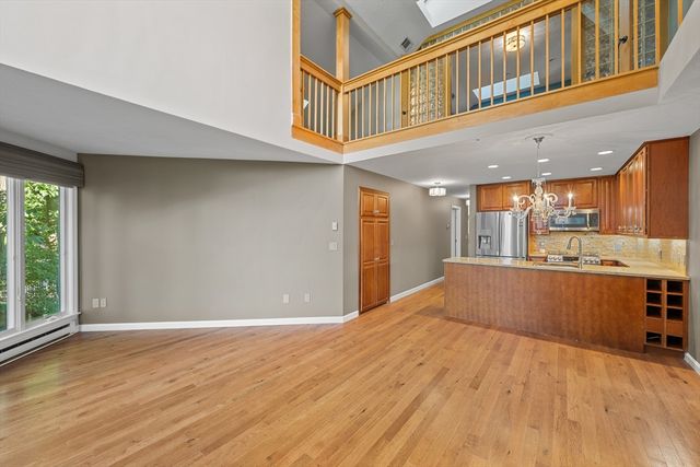 48 Pointe Rok Dr 48, Worcester, MA 01604