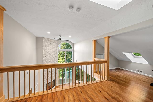 48 Pointe Rok Dr 48, Worcester, MA 01604