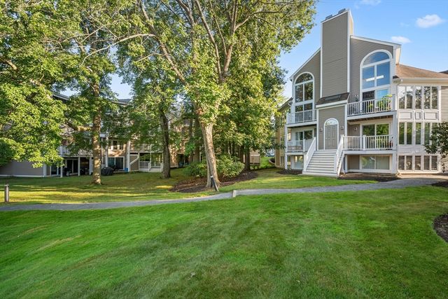 48 Pointe Rok Dr 48, Worcester, MA 01604