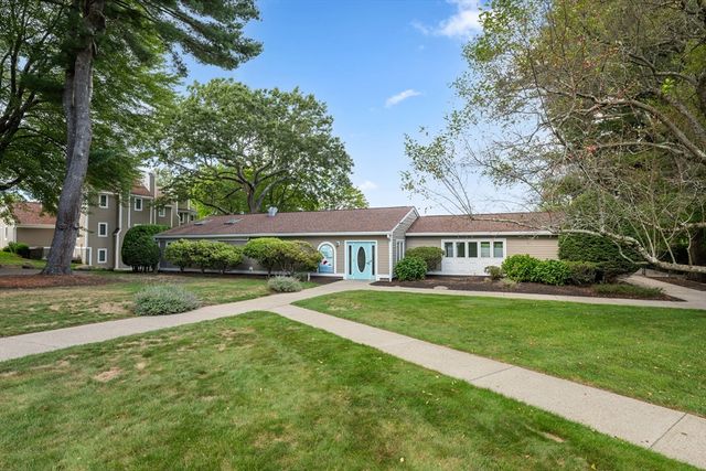 48 Pointe Rok Dr 48, Worcester, MA 01604