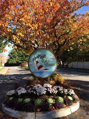 48 Pointe Rok Dr 48, Worcester, MA 01604