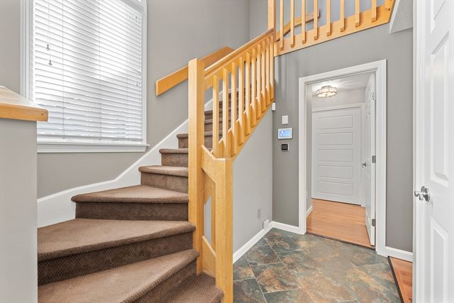 48 Pointe Rok Dr 48, Worcester, MA 01604