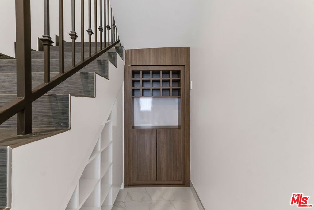 2566 E Chevy Chase Drive, Glendale, CA 91206 — photo 5