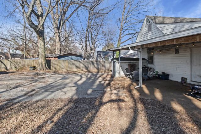 301 N MAPLE ST, Covington, TN 38019