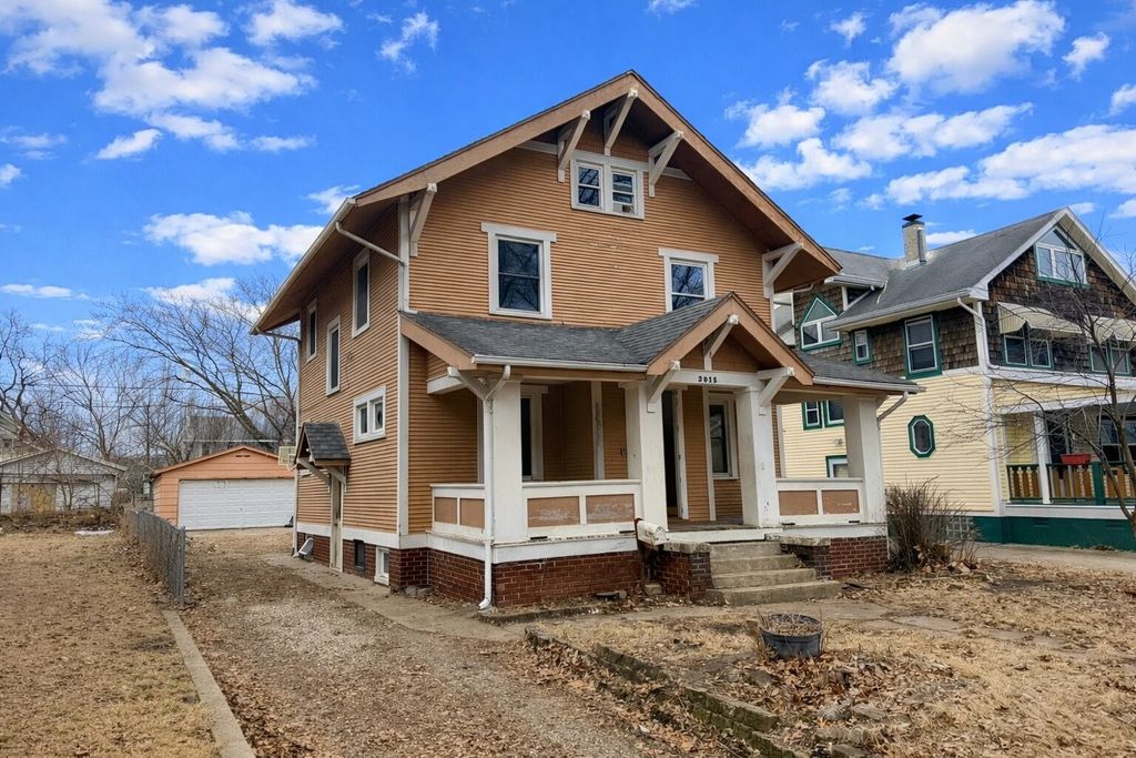 2015 York Street, Des Moines, IA 50316