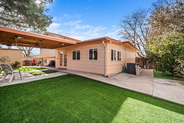 140 Regency Blvd, Pueblo, CO 81005