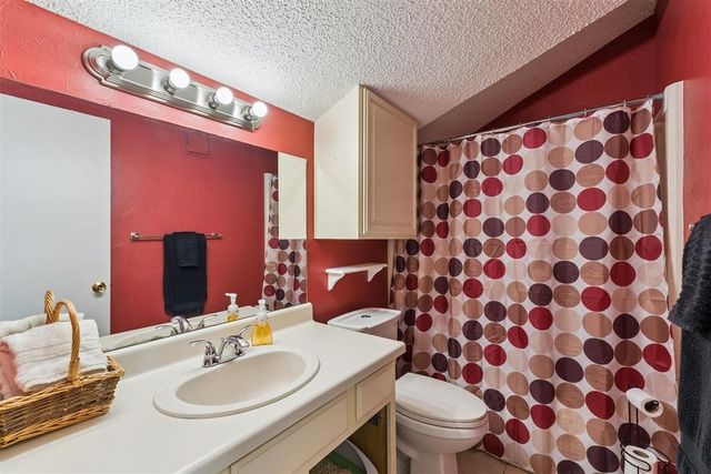 11140 Stratford Drive 606, Oklahoma City, OK 73120