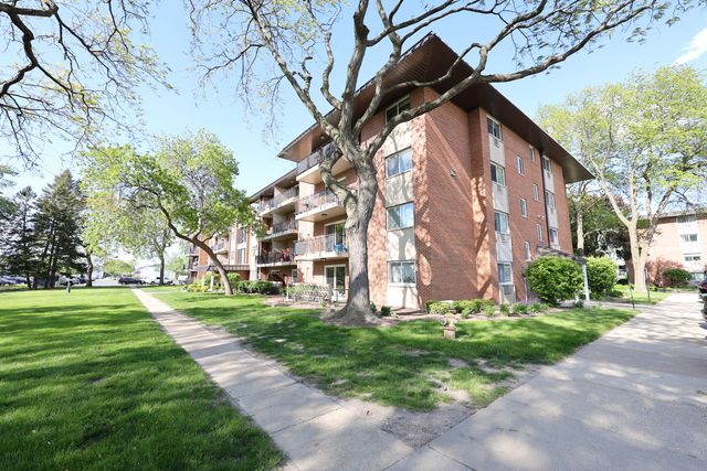 2230 S Goebbert Road 139, Arlington Heights, IL 60005