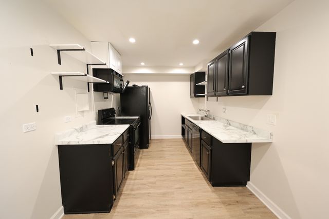 2230 S Goebbert Road 139, Arlington Heights, IL 60005