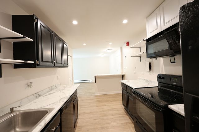 2230 S Goebbert Road 139, Arlington Heights, IL 60005