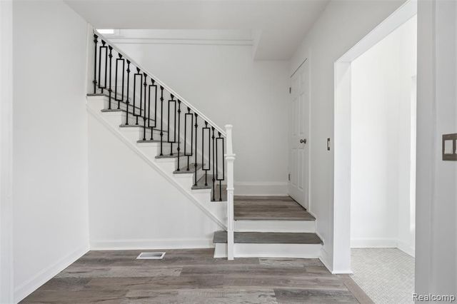 725 Lakewood Street, Detroit, MI 48215