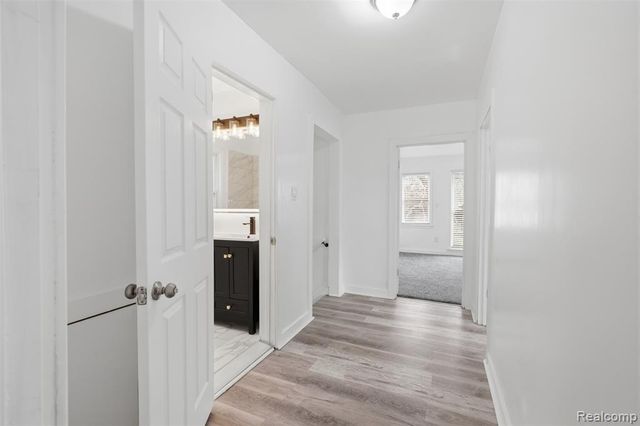 725 Lakewood Street, Detroit, MI 48215