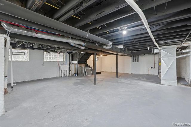 725 Lakewood Street, Detroit, MI 48215