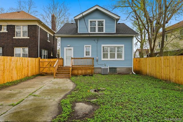 725 Lakewood Street, Detroit, MI 48215