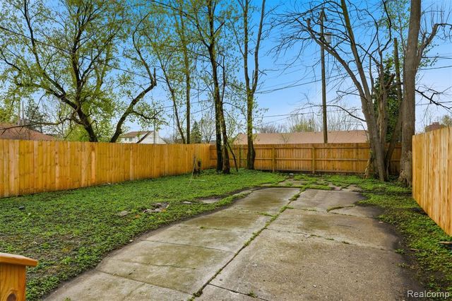 725 Lakewood Street, Detroit, MI 48215