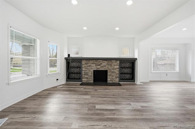 725 Lakewood Street, Detroit, MI 48215