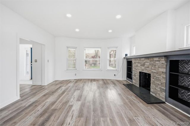 725 Lakewood Street, Detroit, MI 48215