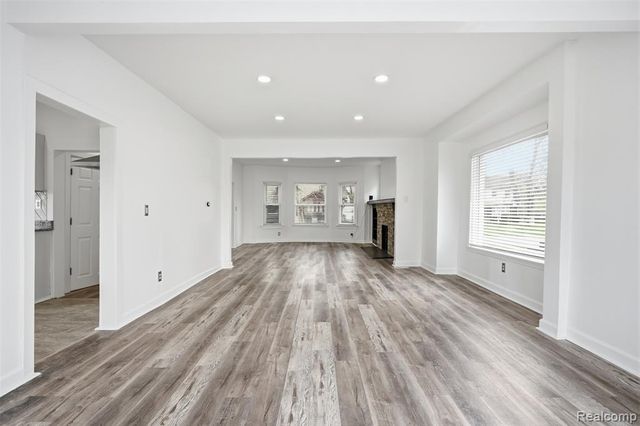 725 Lakewood Street, Detroit, MI 48215