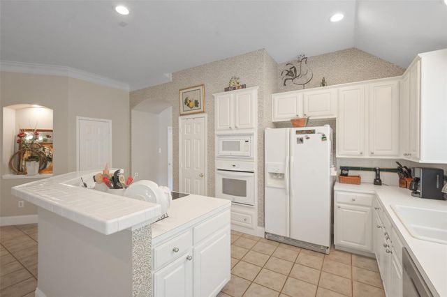 18 Pinery Ridge Place, Spring, TX 77382