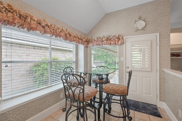 18 Pinery Ridge Place, Spring, TX 77382