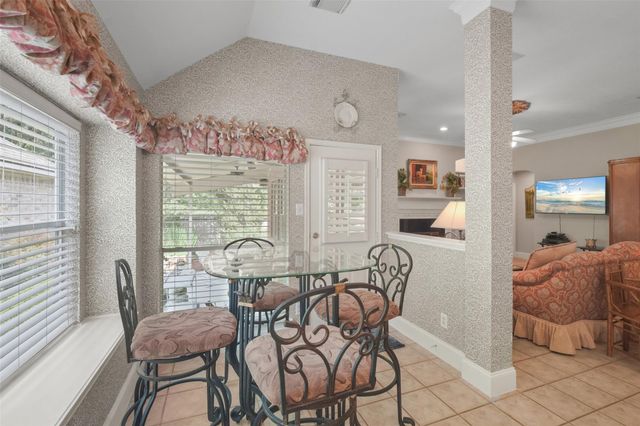 18 Pinery Ridge Place, Spring, TX 77382