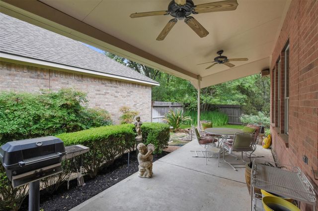 18 Pinery Ridge Place, Spring, TX 77382