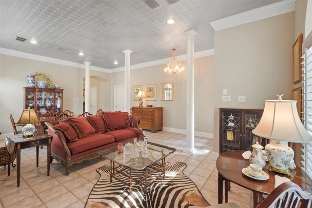 18 Pinery Ridge Place, Spring, TX 77382