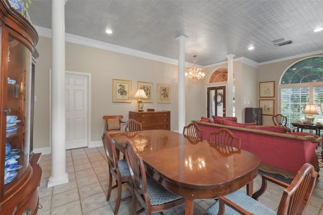 18 Pinery Ridge Place, Spring, TX 77382
